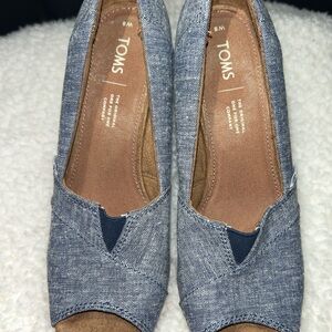 TOMS Blue Chambray Cork Wedge Peep Toe Size 8